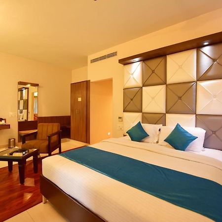 Hotel Sanman Gardenia Bangalore Exteriör bild