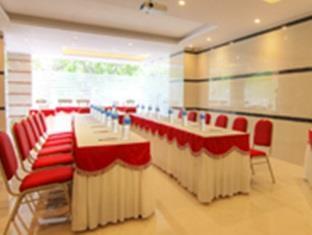 Hotel Sanman Gardenia Bangalore Exteriör bild