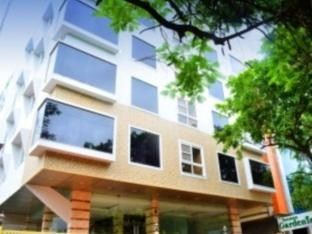 Hotel Sanman Gardenia Bangalore Exteriör bild